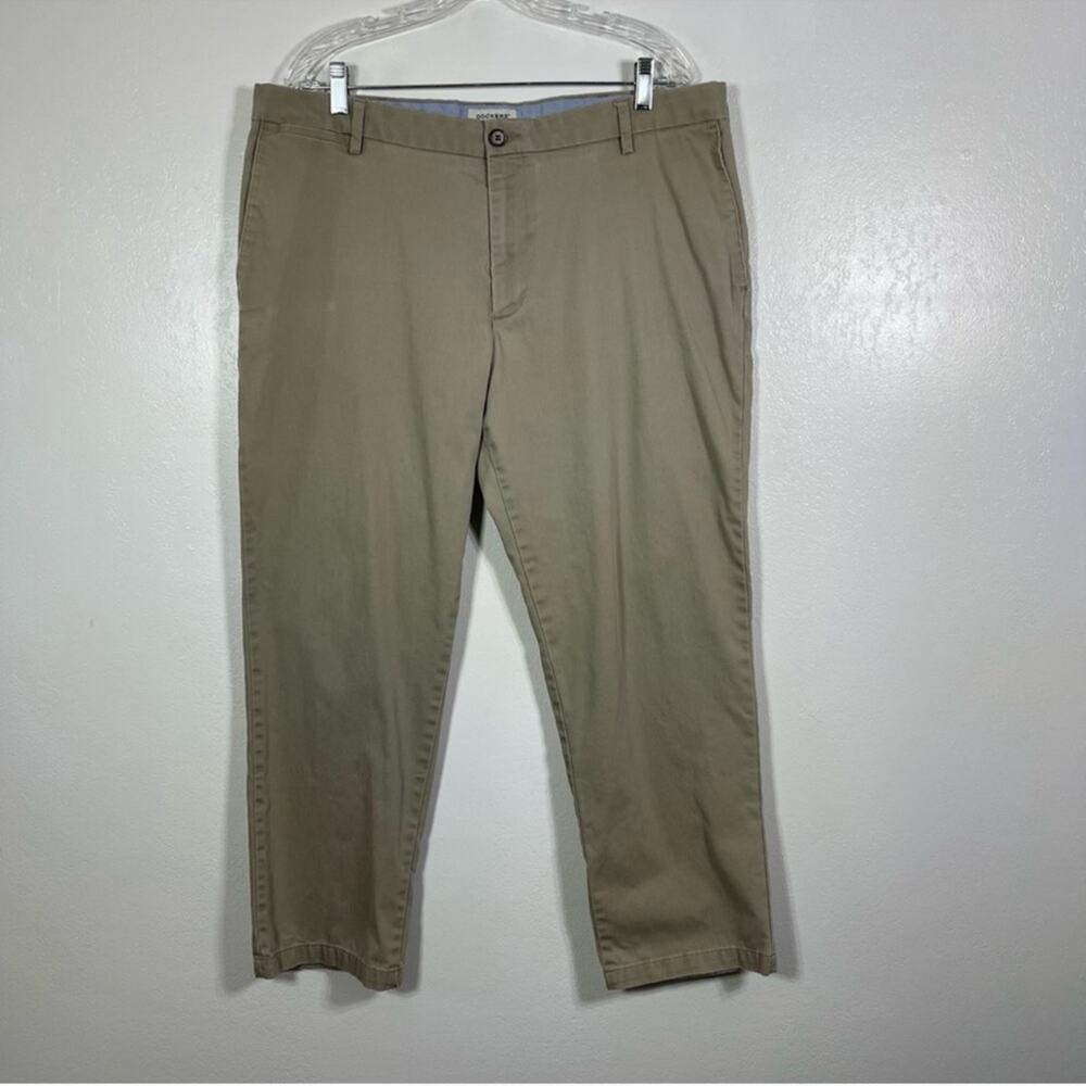 Dockers, Athletic Fit Slacks. Size 38x30. In excellent condition!